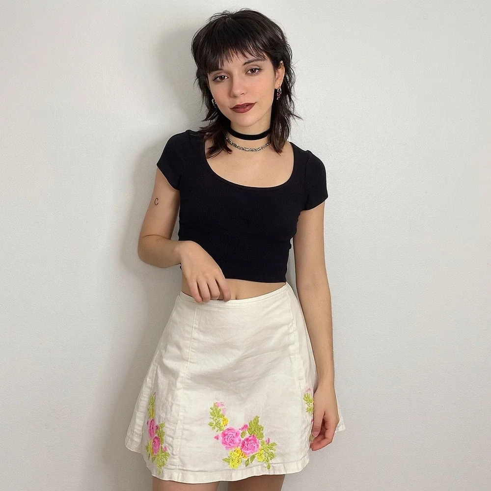 Vintage‎ Y2K Betsey Johnson Embroidered Skirt Womens 6 White Cotton Milkmaid 90s